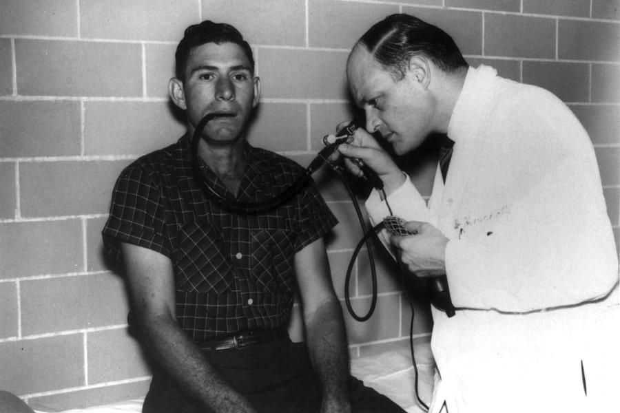 Хиршовиц первый эндоскоп.jpg